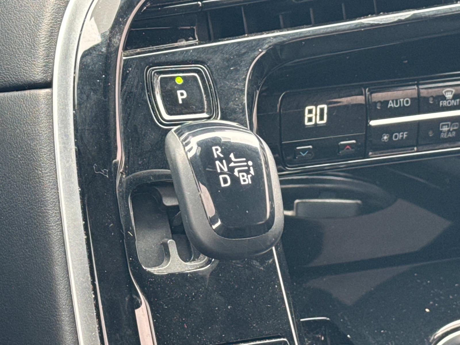 2023 Toyota Mirai XLE photo 10