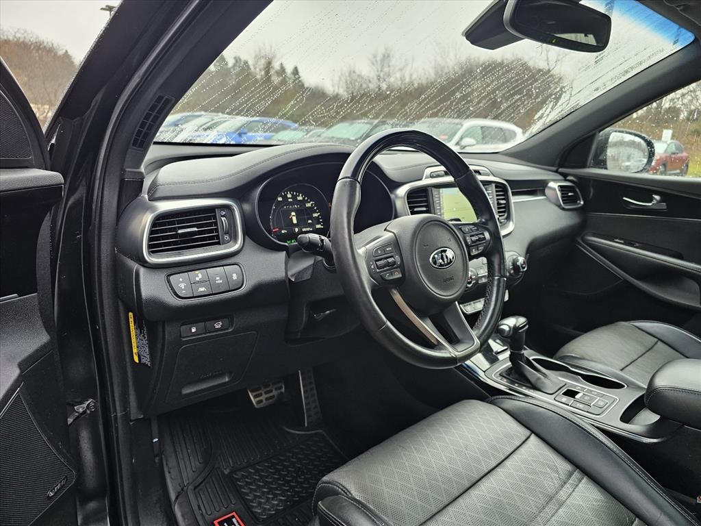 2017 Kia Sorento SX Limited photo 4
