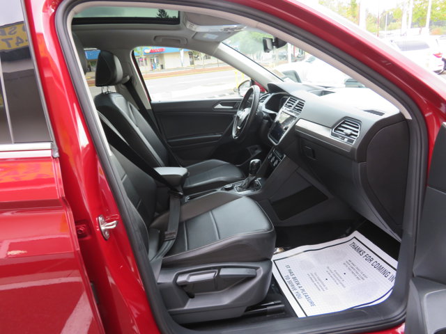 2021 Volkswagen Tiguan R-Line Black SEL photo 13