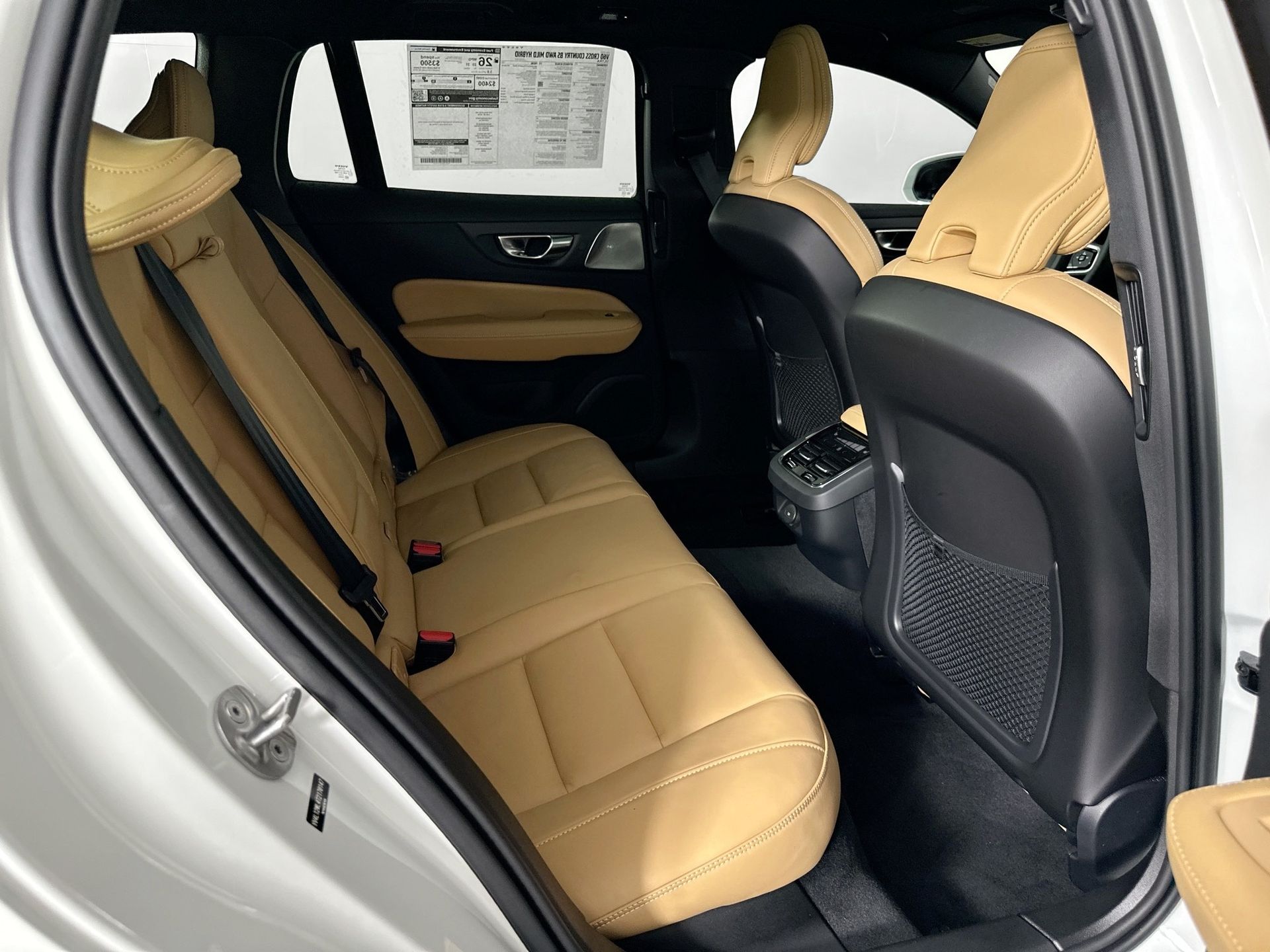 2026 Volvo V60 Cross Country B5 AWD photo 23