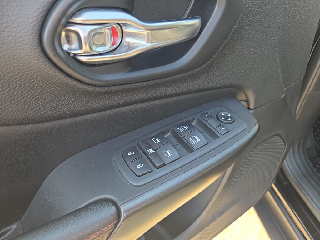 2021 Jeep Cherokee Trailhawk photo 8