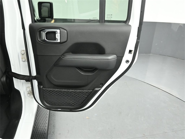 2023 JEEP WRANGLER - Image 28