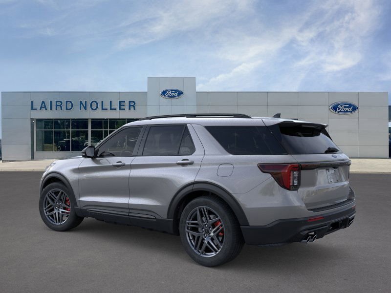 2025 Ford Explorer ST photo 4