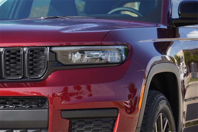 2025 Jeep Grand Cherokee Altitude X photo 4