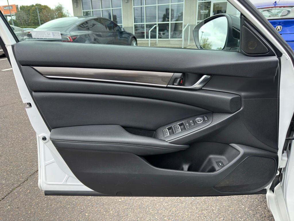 2022 Honda Accord Sport photo 11