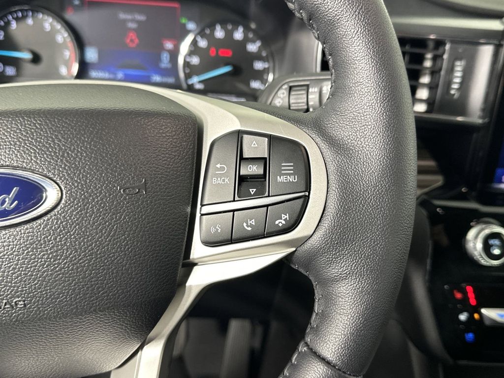 2024 Ford Explorer Limited photo 20