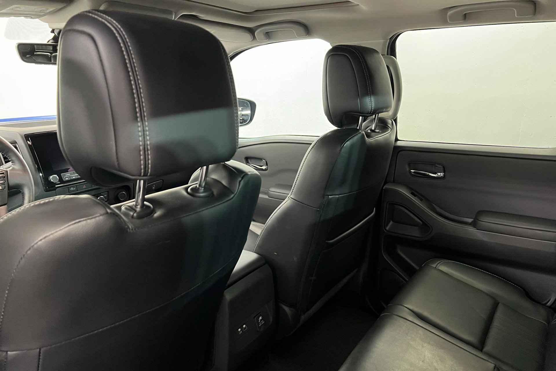 2024 Nissan Frontier SL photo 19