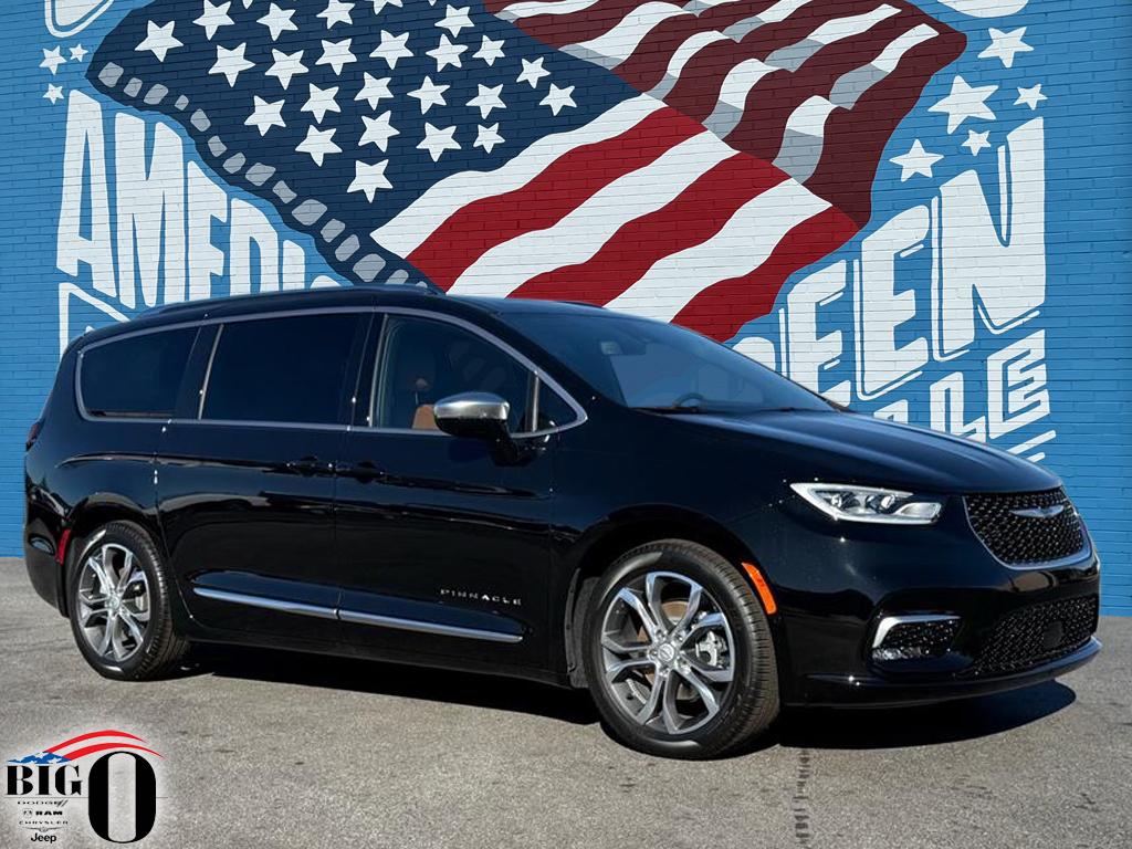 2026 Chrysler Pacifica Pinnacle's photo