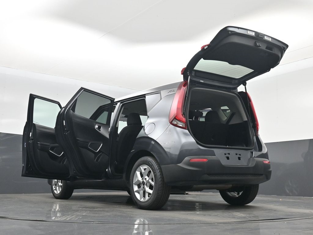 2022 Kia Soul LX photo 42