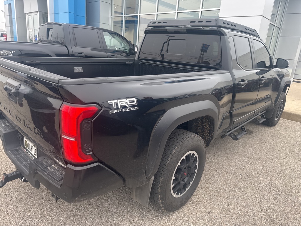 2024 Toyota Tacoma TRD Off-Road photo 3