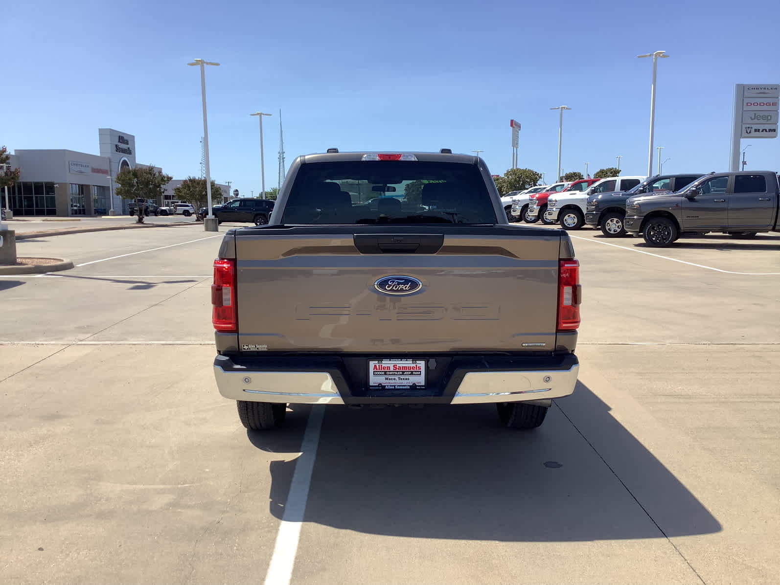 2023 Ford F-150 XLT photo 7