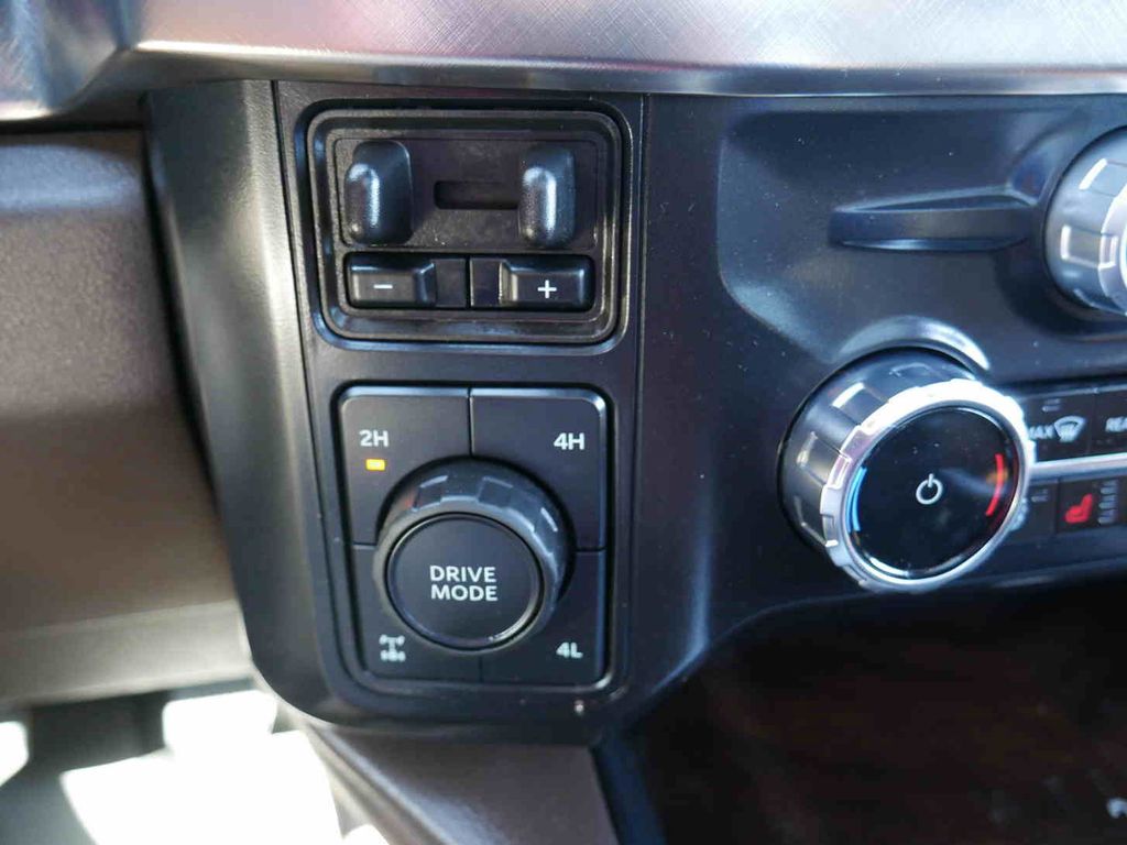 2024 Ford F-350 photo 40