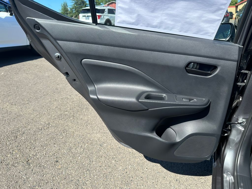 2025 Nissan Versa 1.6 S photo 22