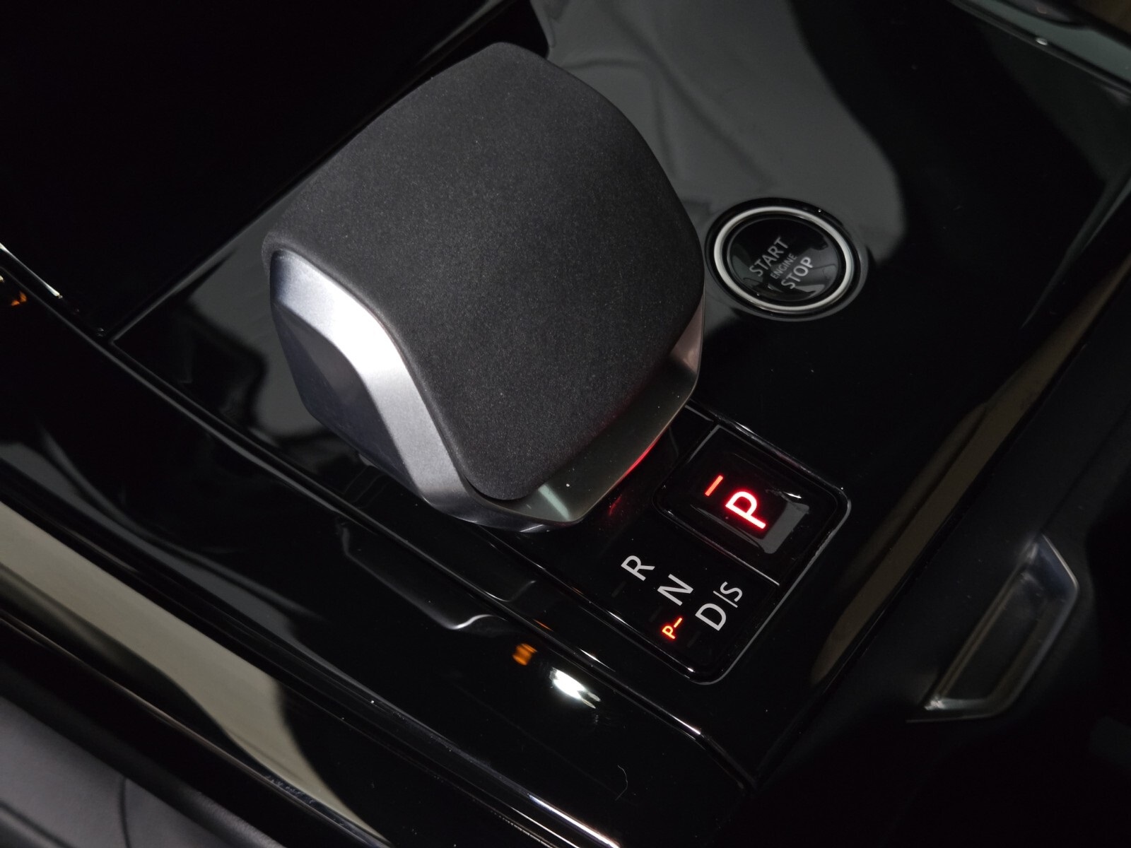 2025 Land Rover Range Rover Sport SE photo 25