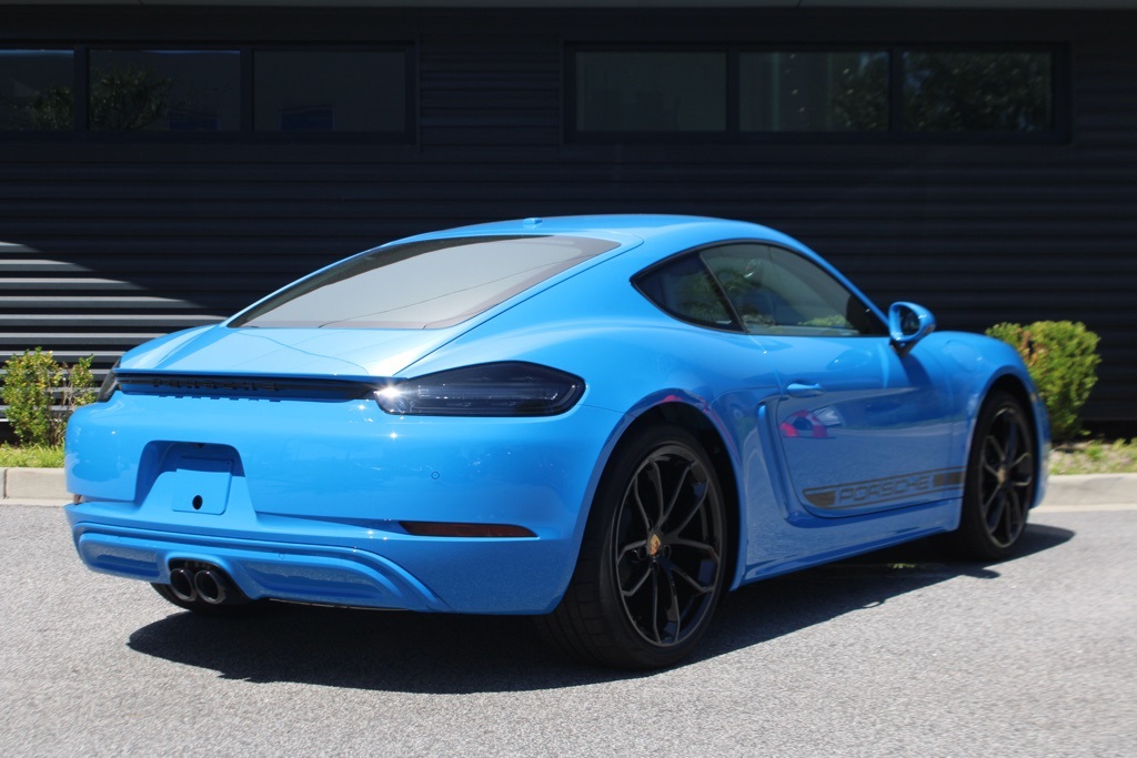 2025 Porsche Cayman photo 7