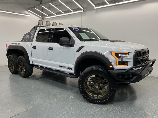 2020 Ford F-150 Raptor photo 2