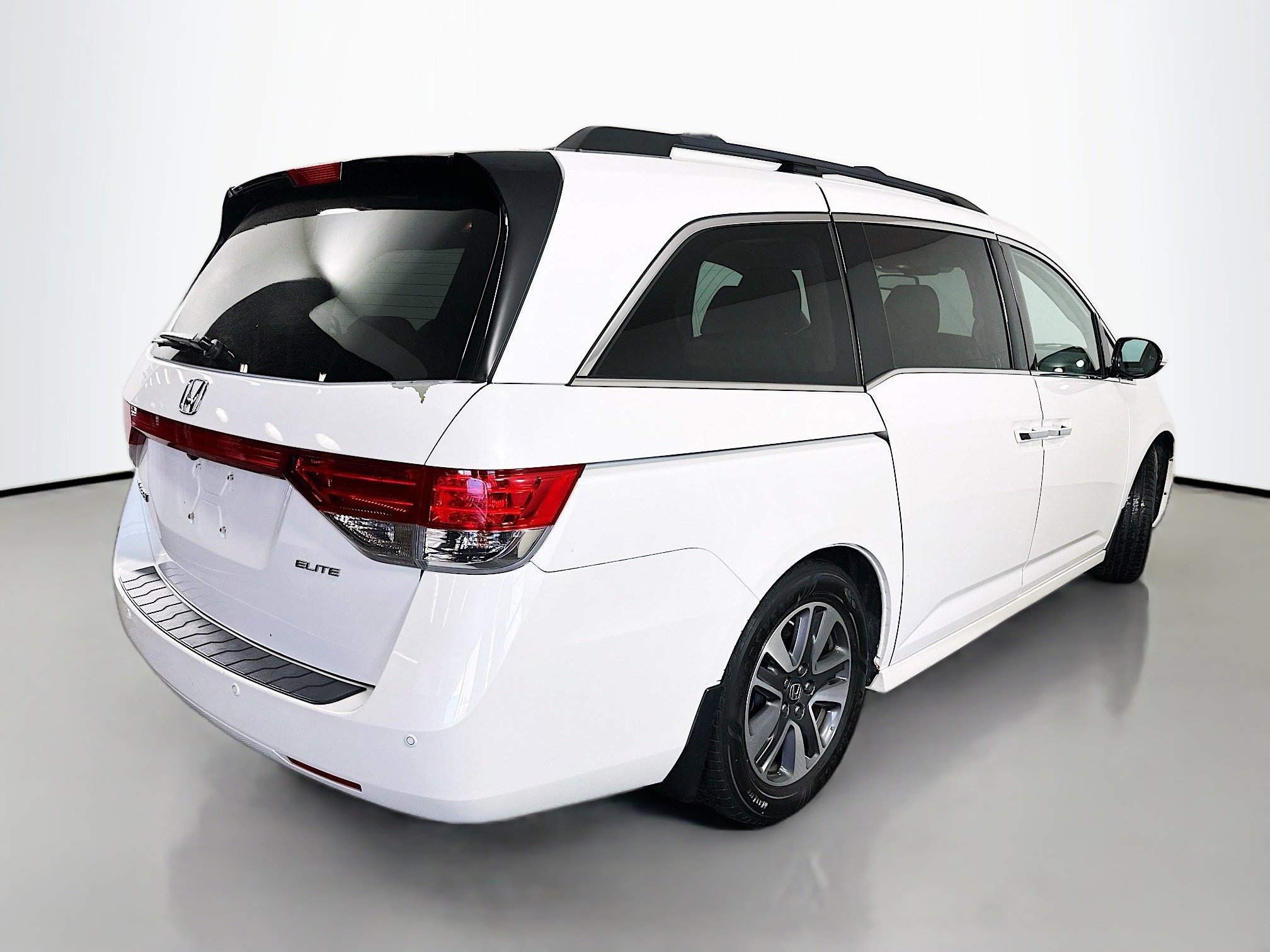 2014 Honda Odyssey Touring photo 7
