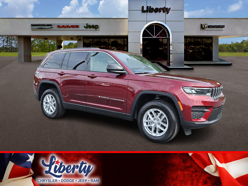 2025 Jeep Grand Cherokee Laredo's photo