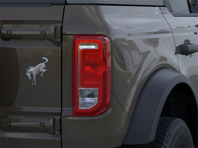 2025 Ford Bronco Base photo 20
