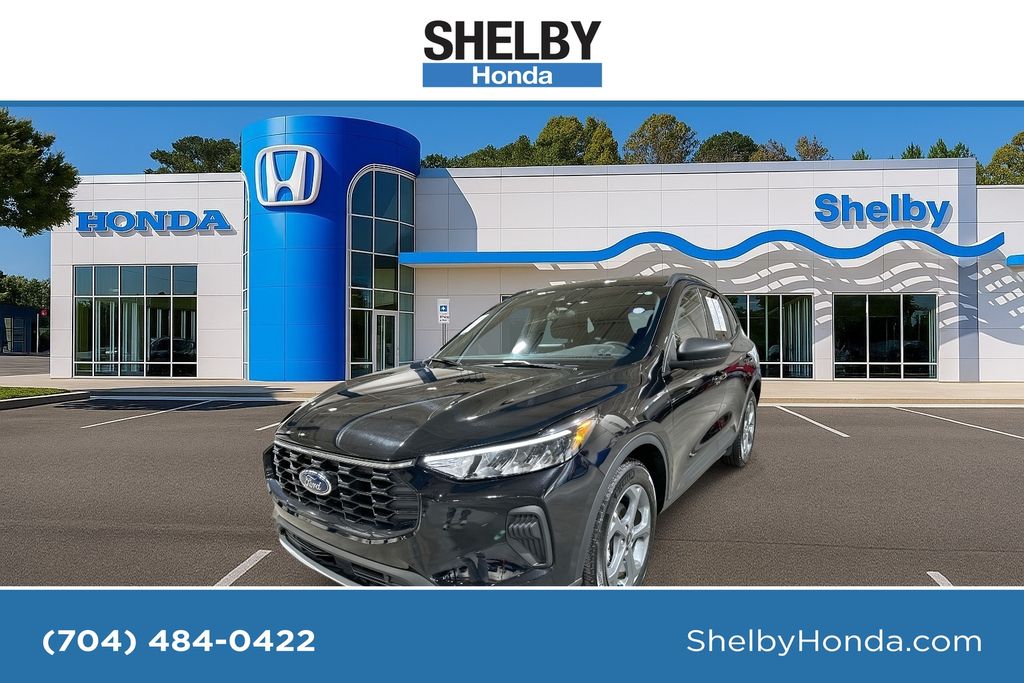 2025 Ford Escape ST-Line's photo