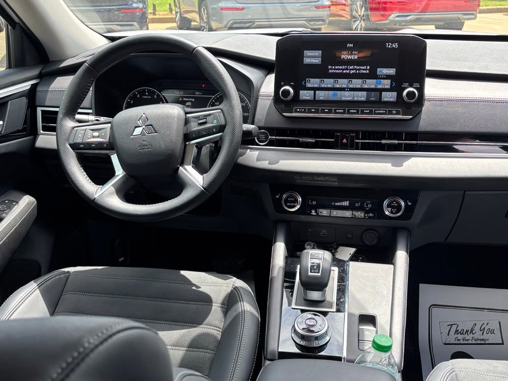 2024 Mitsubishi Outlander SE photo 17