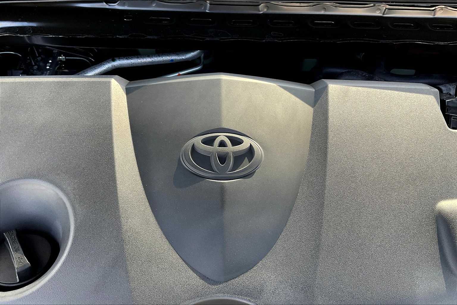 2025 Toyota Camry LE photo 15