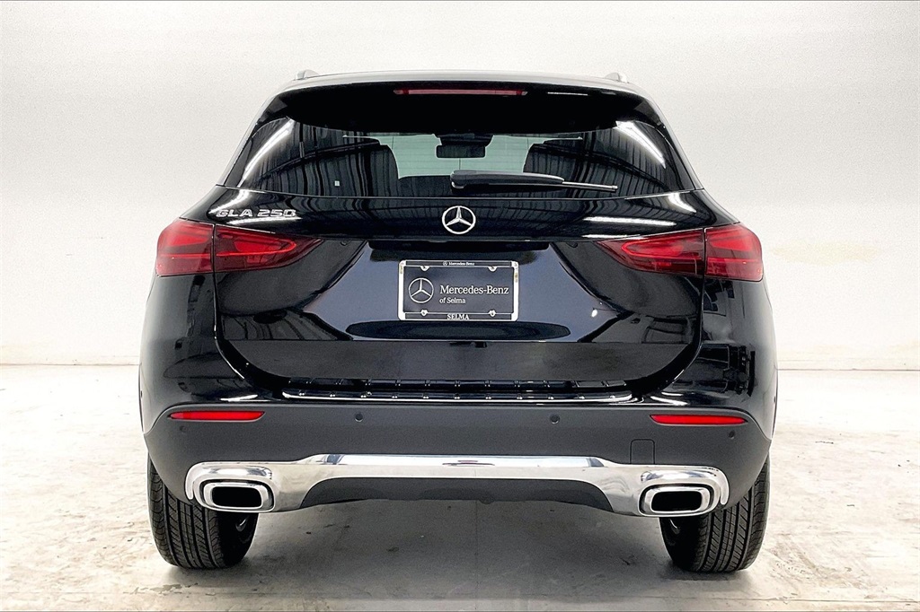 2026 Mercedes Benz GLA 250 photo 3
