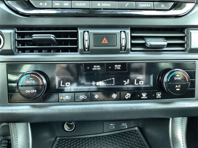 2024 Nissan Pathfinder S photo 9
