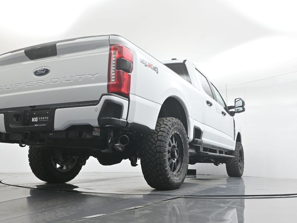 2025 Ford F-250 photo 42