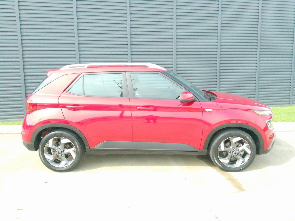 Used 2022 Hyundai Venue SEL with VIN KMHRC8A33NU163307 for sale in Picayune, MS