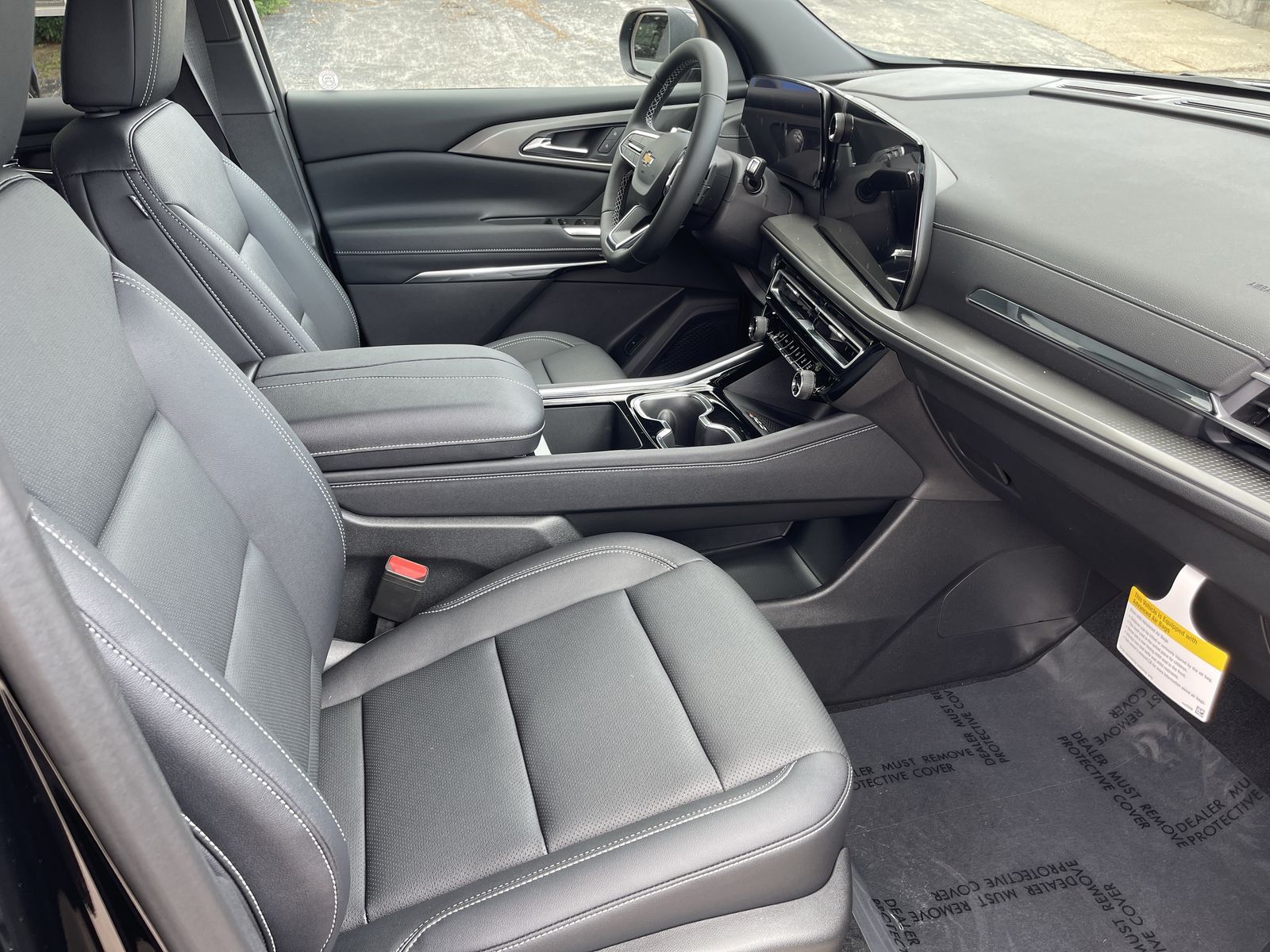2026 Chevrolet Traverse photo 8