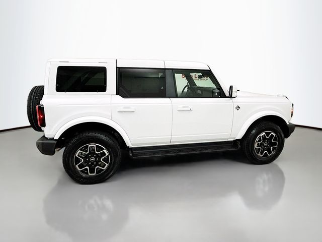 2025 Ford Bronco Outer Banks photo 8