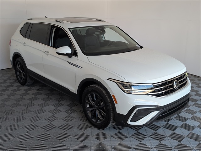 2022 Volkswagen Tiguan SE photo 2