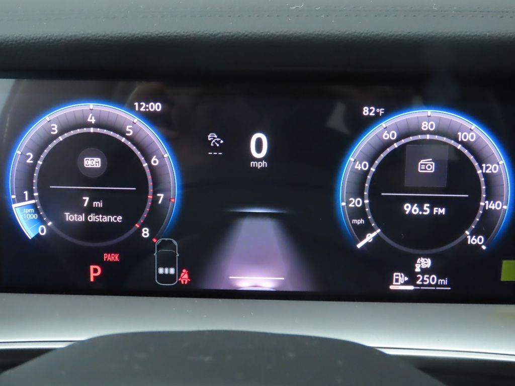 2025 Volkswagen Tiguan SE R-Line Black photo 31