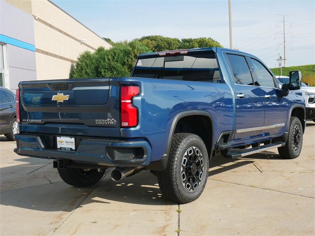 2025 Chevrolet Silverado 3500HD High Country photo 7