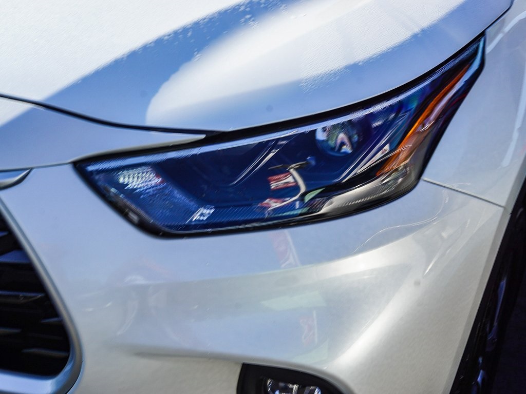 2023 Toyota Highlander XLE photo 4