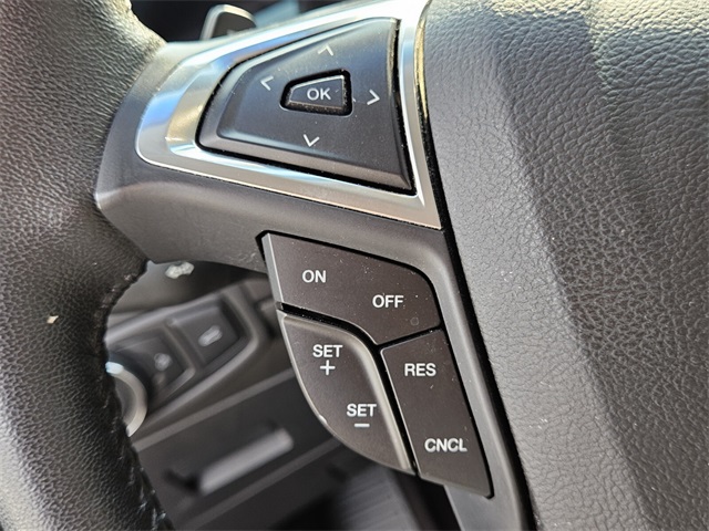 2017 Ford Edge SEL photo 17