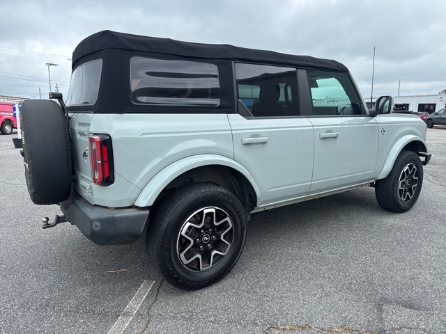 2022 Ford Bronco Outer Banks photo 3