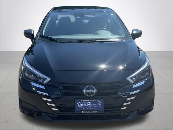 2025 Nissan Versa 1.6 S photo 3