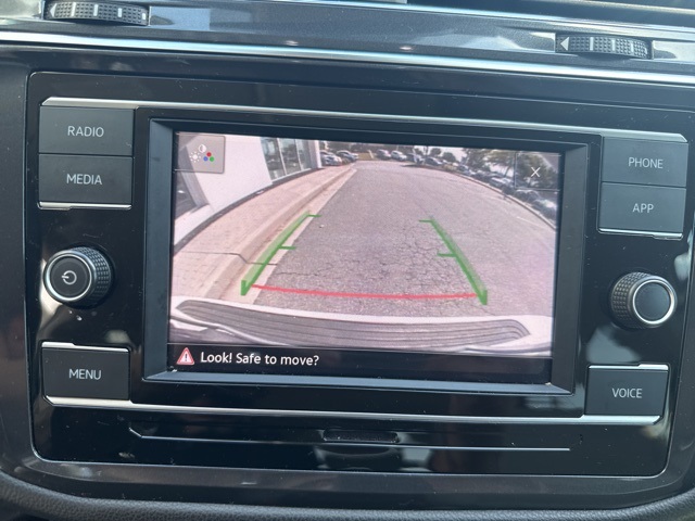 2023 Volkswagen Tiguan S photo 9