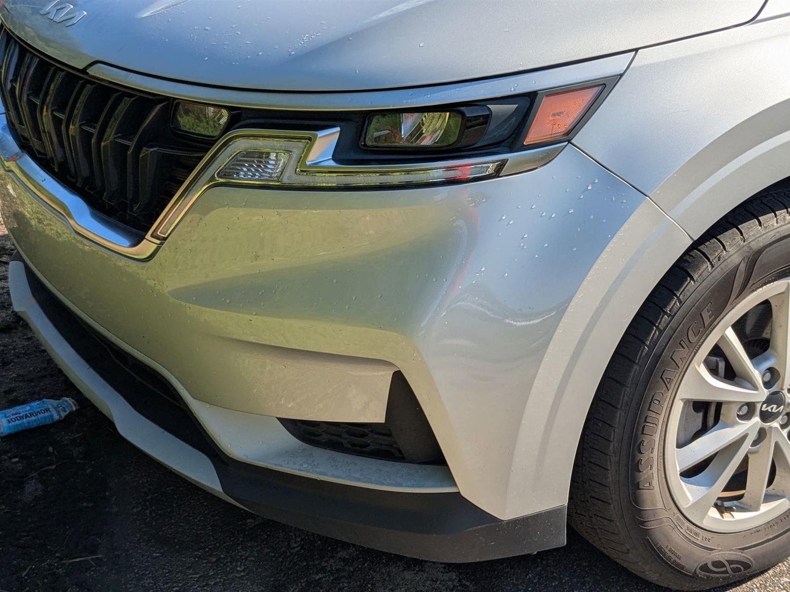 2022 Kia Carnival LX photo 4