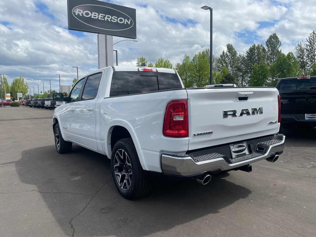 2025 Ram 1500 Laramie photo 3