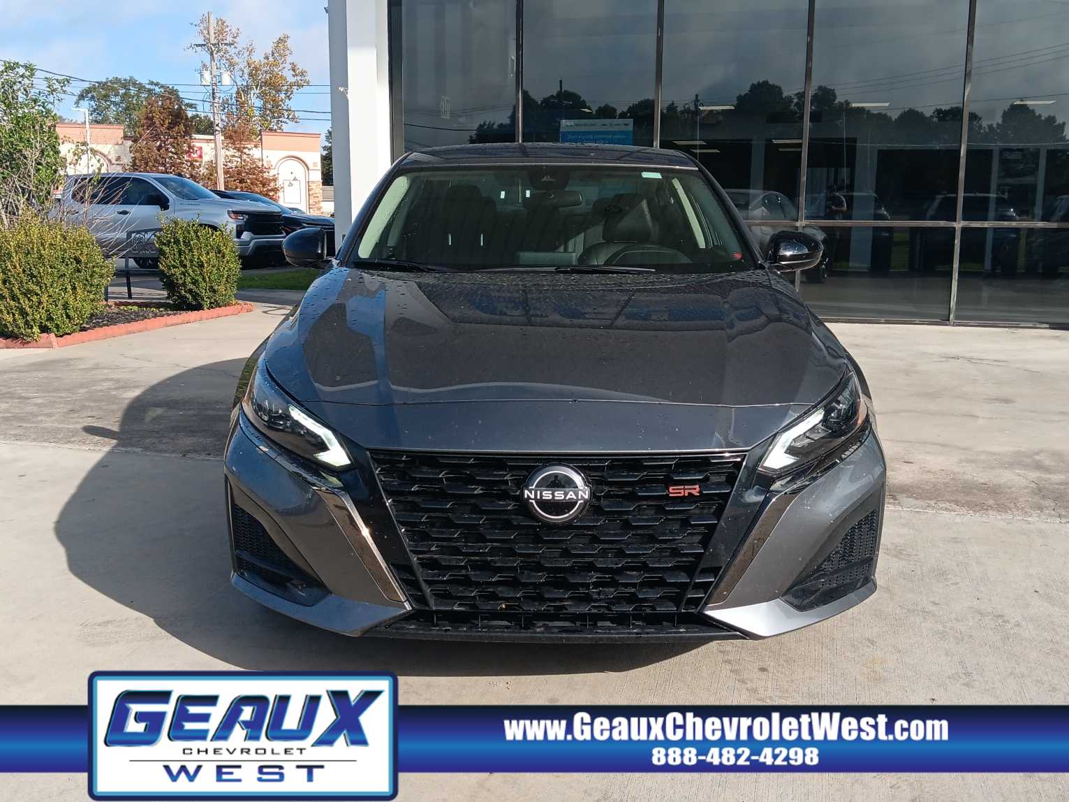 2025 Nissan Altima SR photo 3