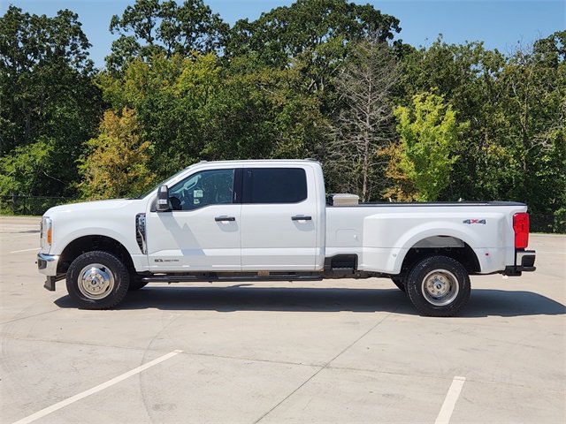2023 Ford F-350 XLT photo 4
