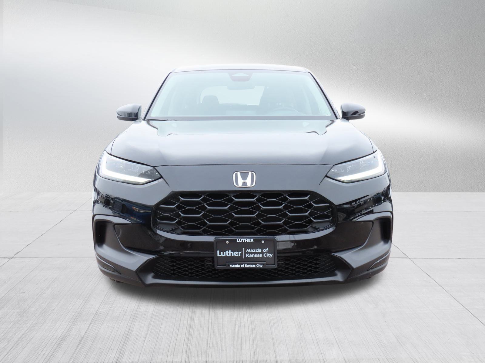 Used 2025 Honda HR-V LX with VIN 3CZRZ2H34SM777007 for sale in Kansas City