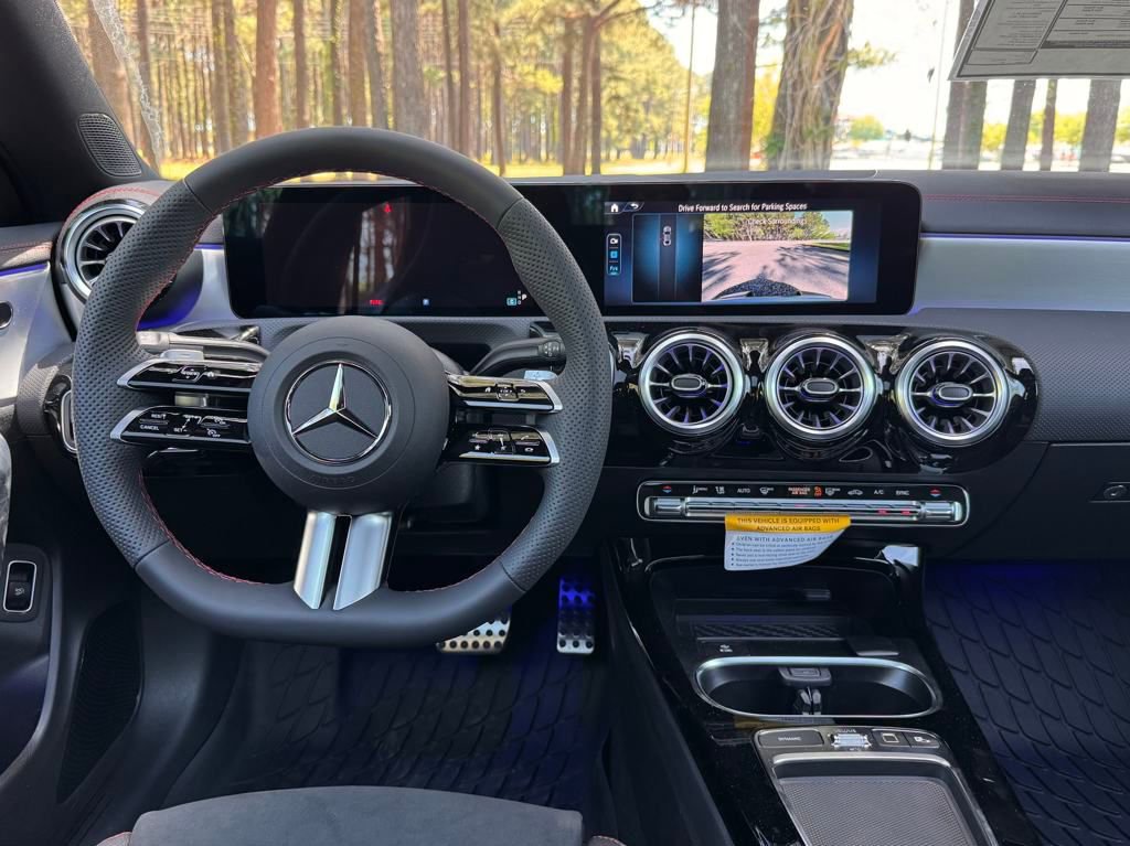 2025 Mercedes Benz CLA 250 photo 4