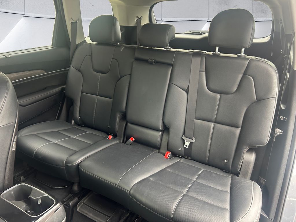 2022 Kia Telluride EX photo 13