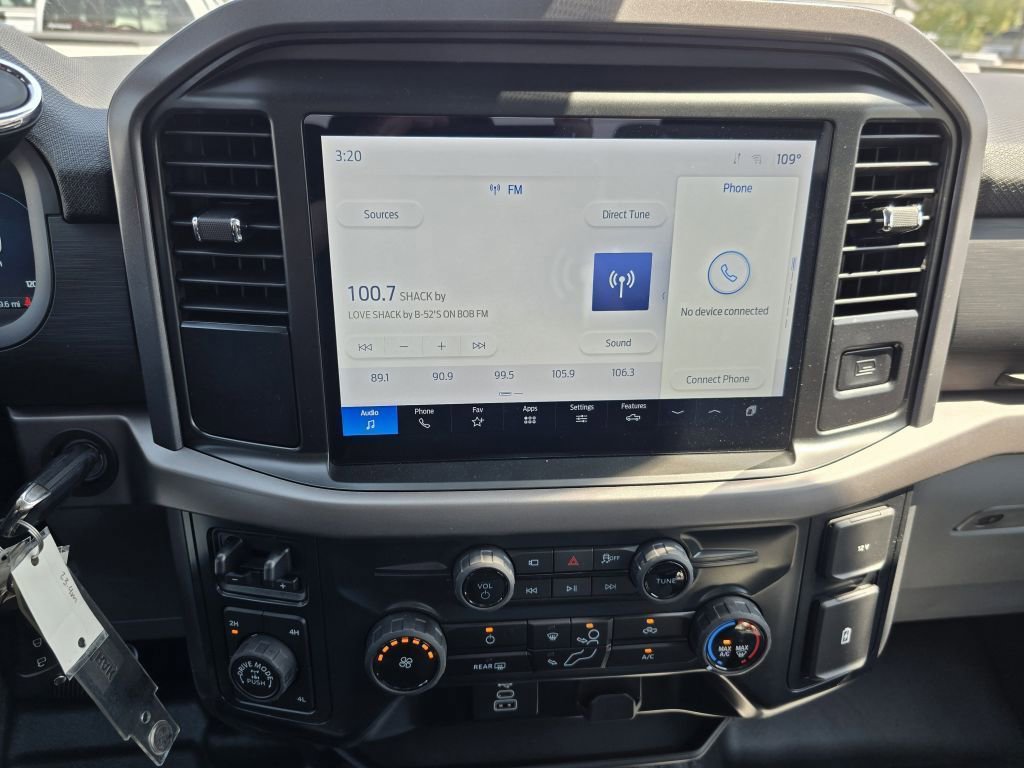 2025 Ford F-150 XLT photo 2