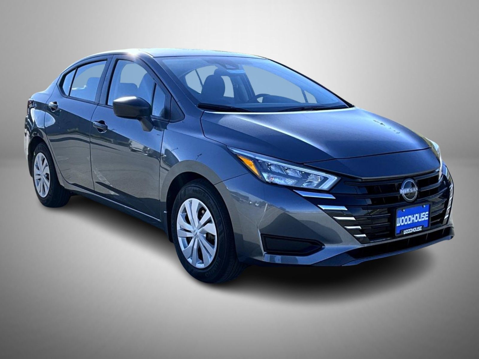 2025 Nissan Versa S photo 3