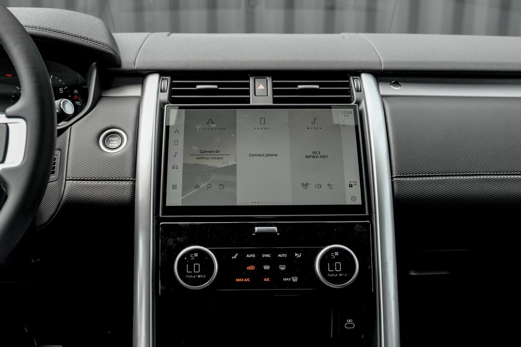 2025 Land Rover Discovery SE photo 16